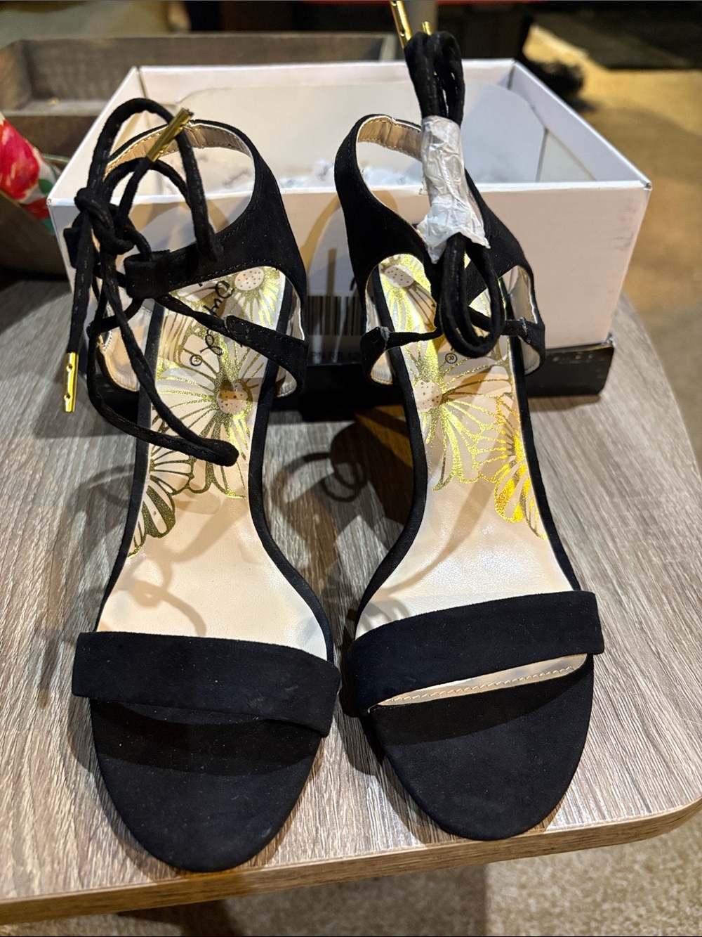 Quipid Black Heel